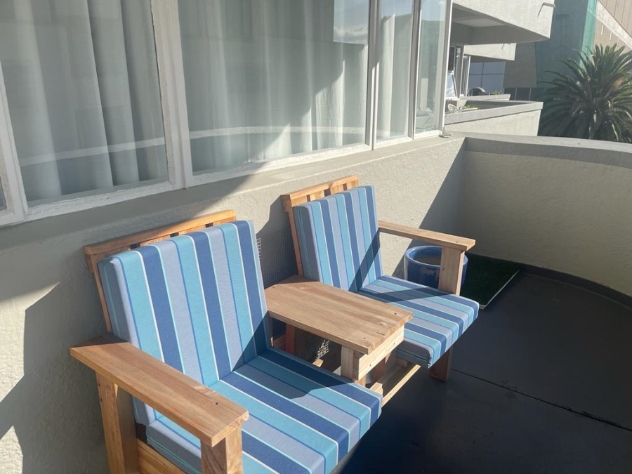 To Let 2 Bedroom Property for Rent in Sea Point Western Cape